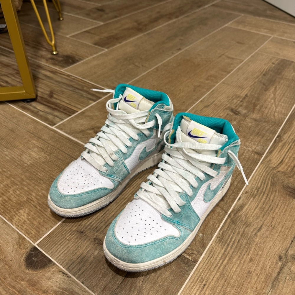 US Y6 Air Jordan (US Women's 7.5) Retro High OG GS " Turbo Green"